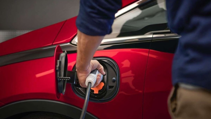 Carros elétricos devem subir de preço em 2024
       -  (crédito:  Chevrolet/Divulgação)
