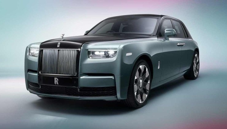 Cinco carros da Rolls Royce estão dentre os itens de luxo adquiridos pelo diretor