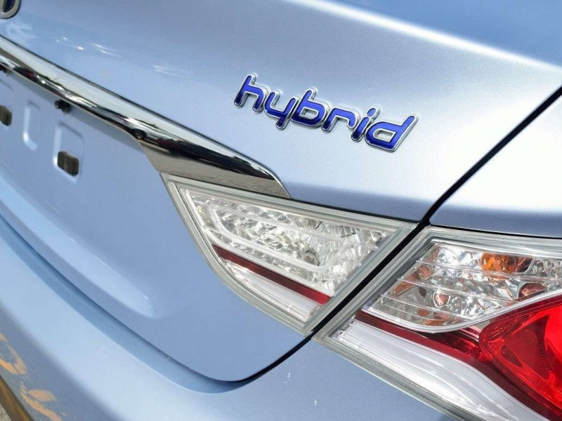 A previsão de carros híbridos a serem vendidos em 2024 ultrapassa as 100 mil unidades