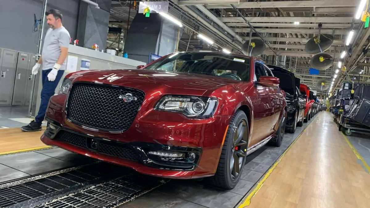 Chrysler 300C teve sua última unidade fabricada
