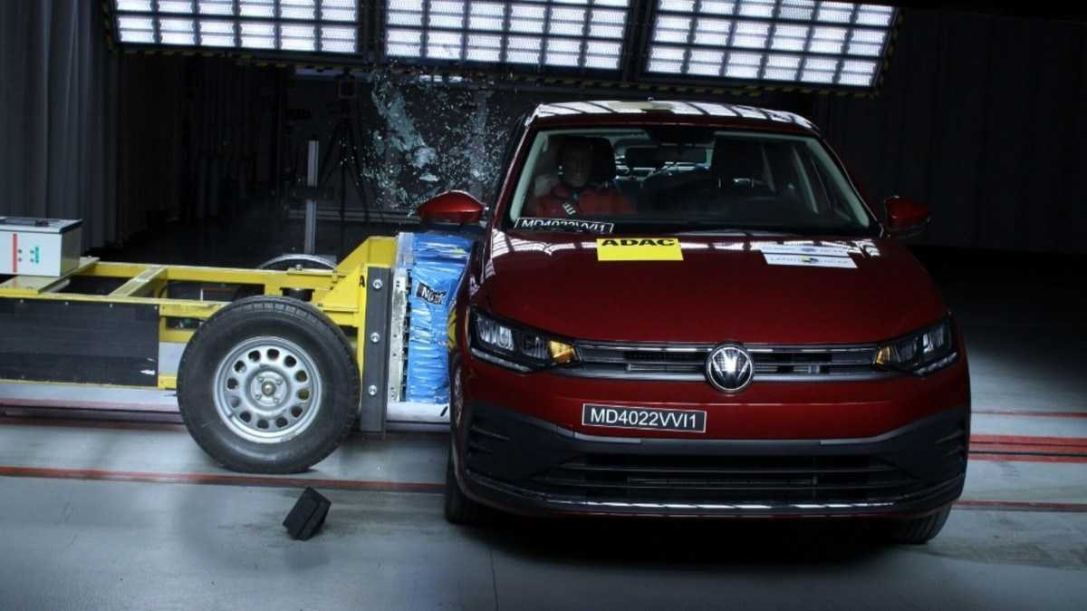 Volkswagen Virtus 2023 vermelho crash test do Latin NCAP nota máxima cinco estrelas impacto lateral