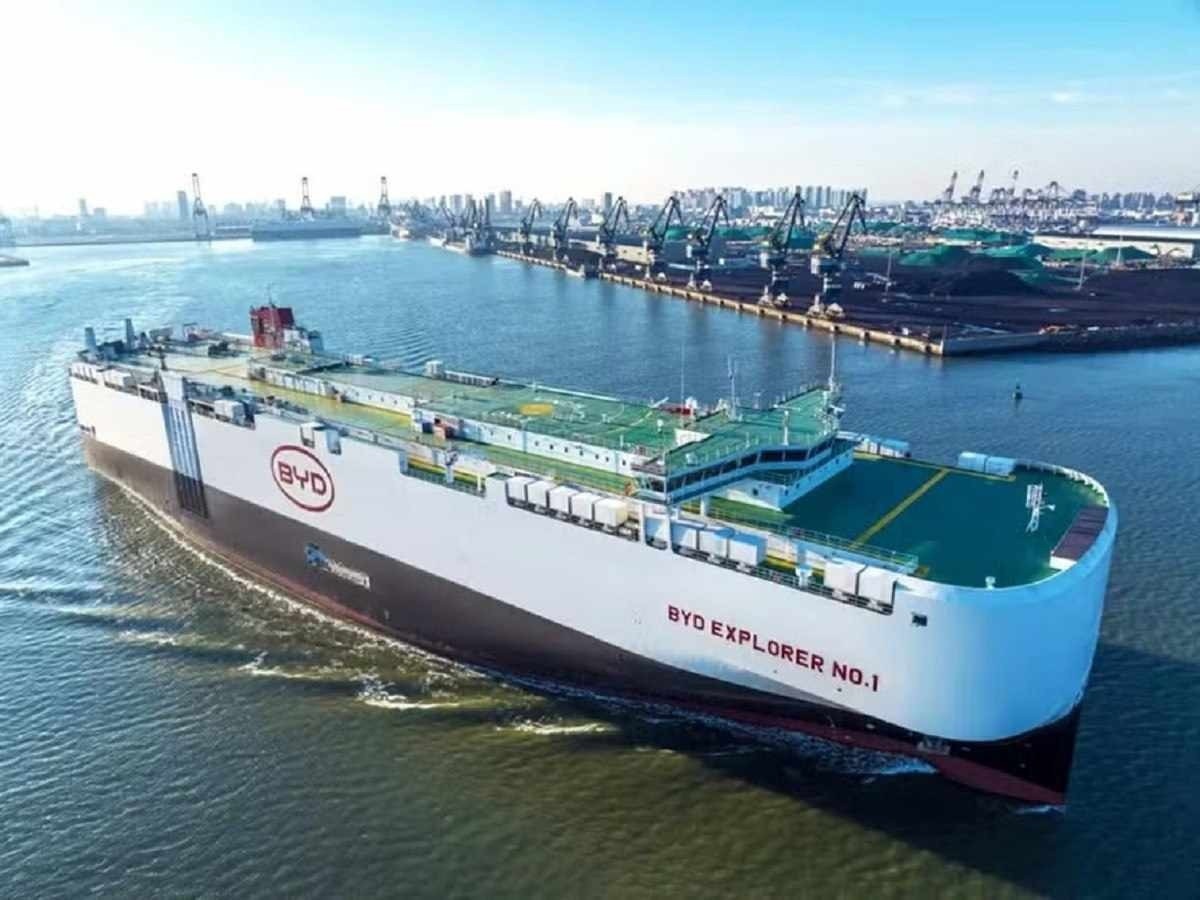 BYD faz pedido de mais 10 navios de transporte de veículos