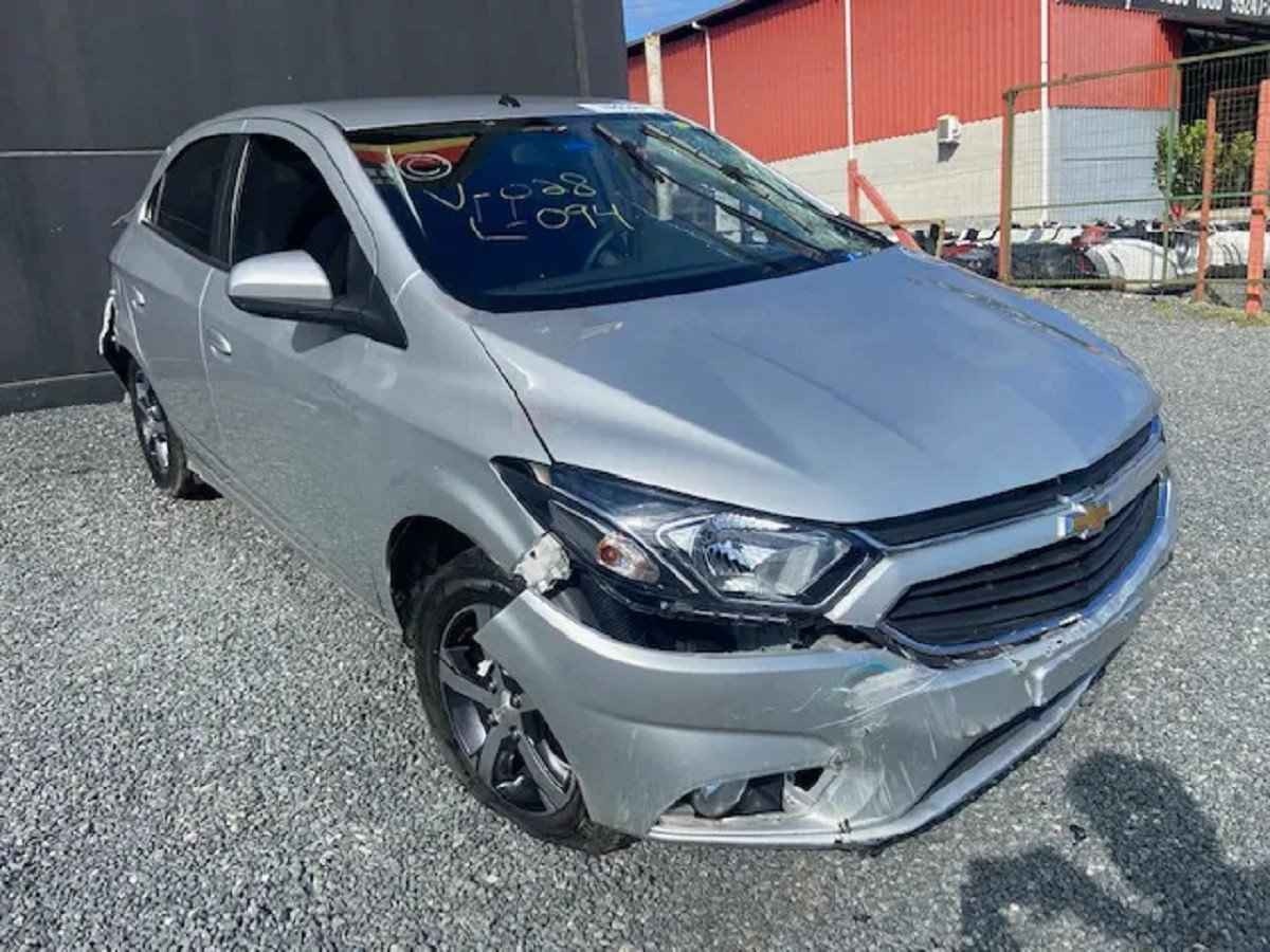 Chevrolet Onix 2019 batido