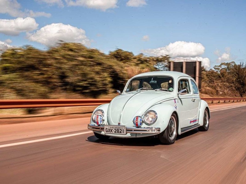 É comum dar soco quando se vê um Fusca azul, mas você conhece a história da brincadeira?