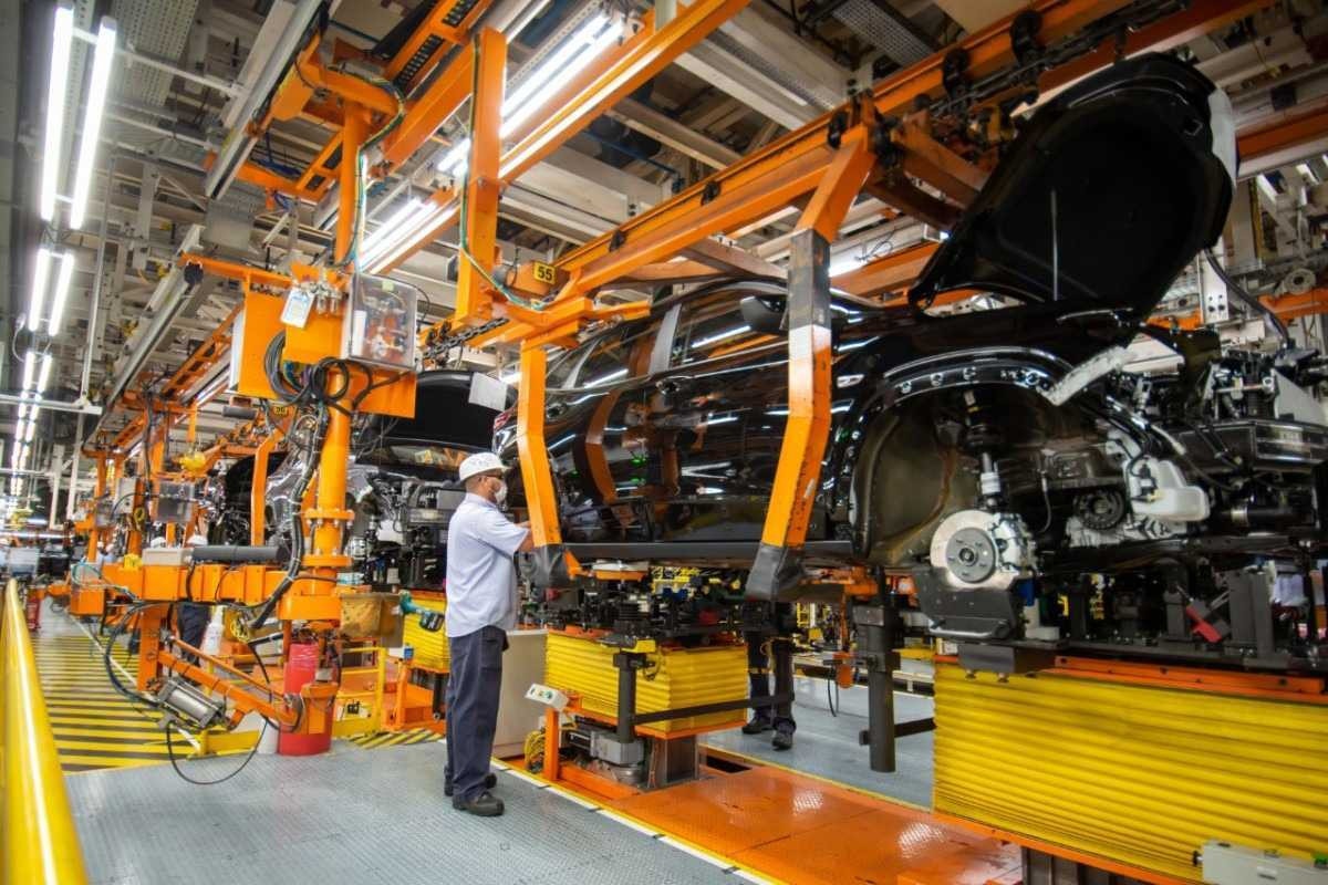 Chevrolet Tracker sendo produzido na fábrica da GM em São Caetano do Sul (SP)