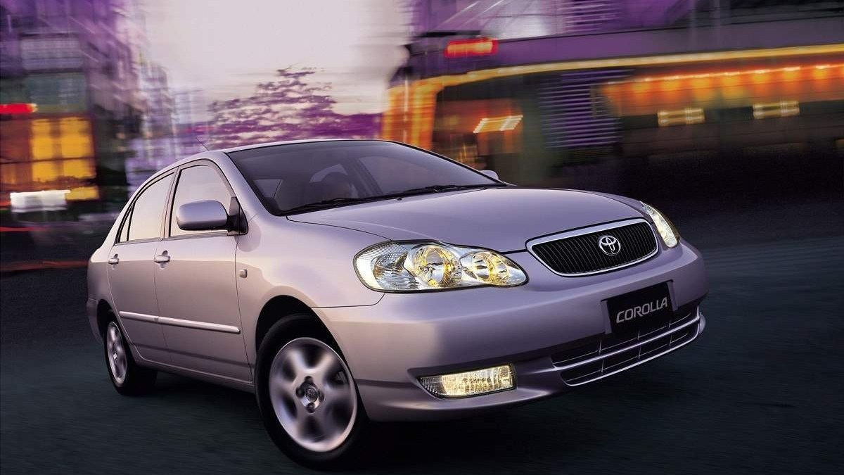 Corolla da nova geração global, produzida no início dos anos 2000, fez muito sucesso no Brasil