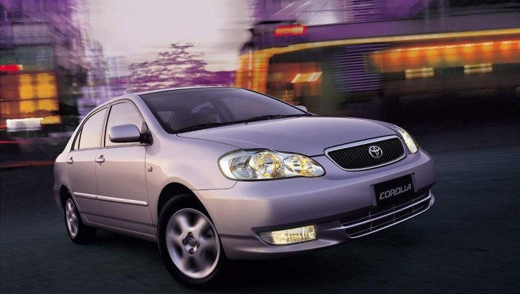Corolla da nova geração global, produzida no início dos anos 2000, fez muito sucesso no Brasil