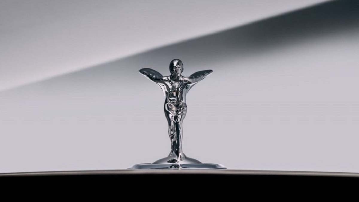 Spirit of Ecstasy que orna os modelos da Rolls-Royce.