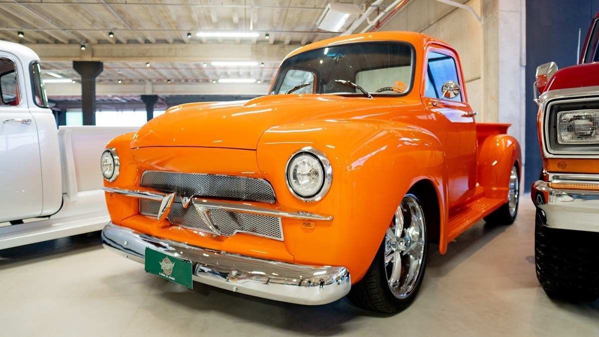 Chevrolet Brasil 1961 laranja no Dream Car Museum.