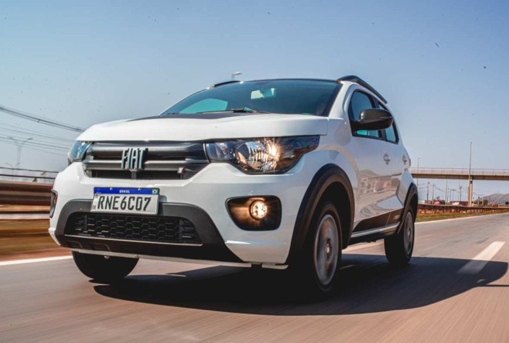 Compactos de entrada - Citroen C3, Fiat Mobi e Renault Kwid - s&atilde;o vendidos com pre&ccedil;os promocionais