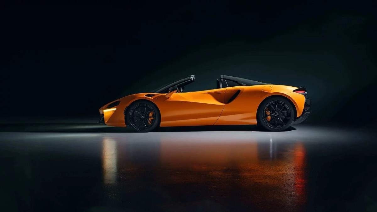 McLaren Artura Spider