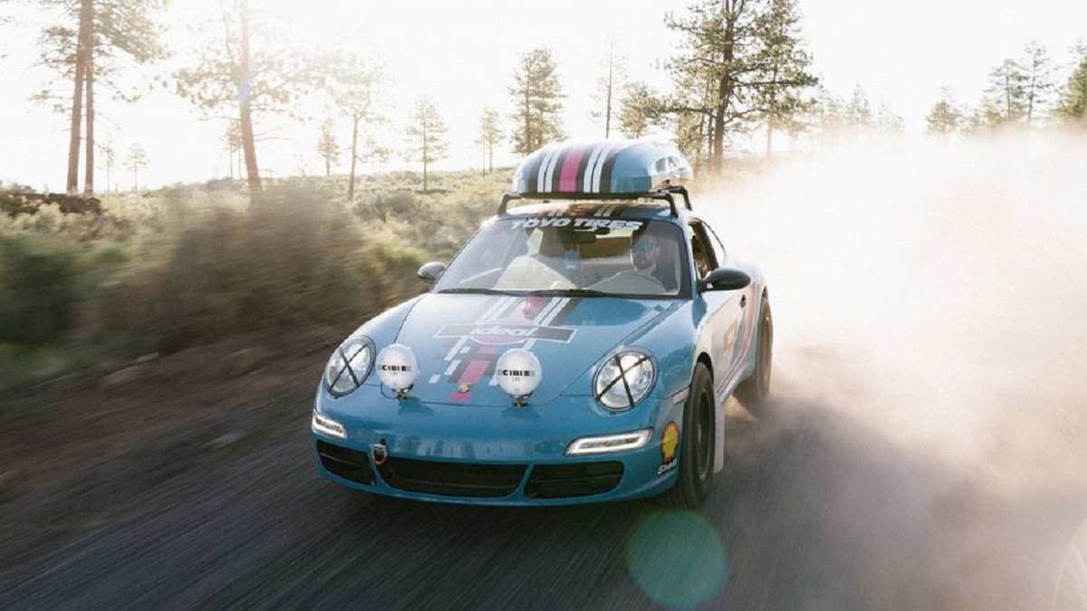 Quando o Porsche 911 alcançou 161 mil quilômetros rodados, o proprietário decidiu modificá-lo por completo
