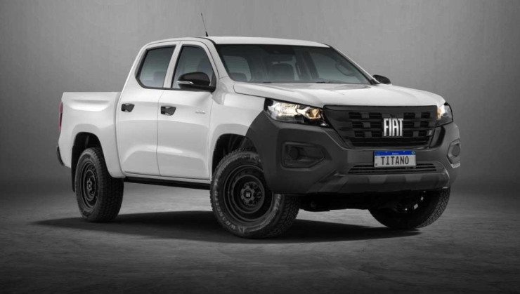 Fiat Titano 2024 versão Endurance branca de frente estática no estúdio