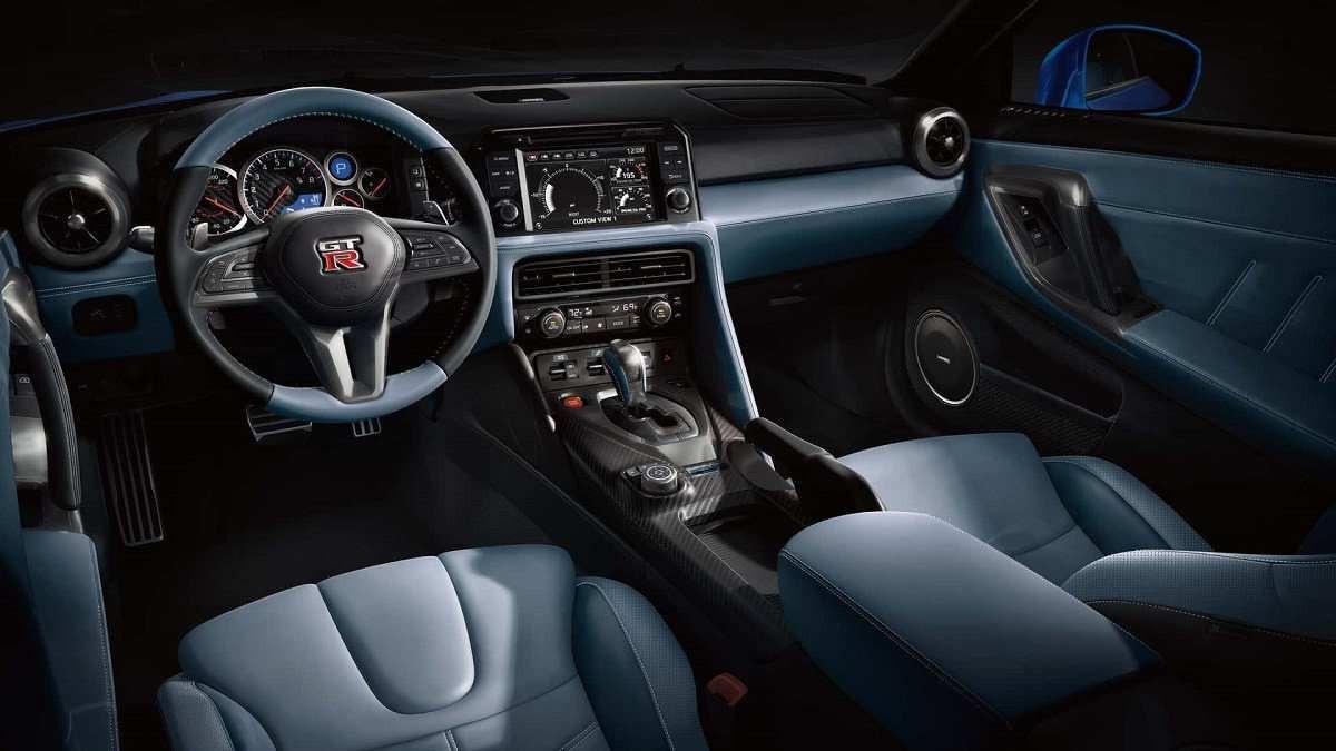 AlÃ©m da icÃŽnica cor azul, interior do GT-R Skyline Edition virÃ¡ em Sora Blue 