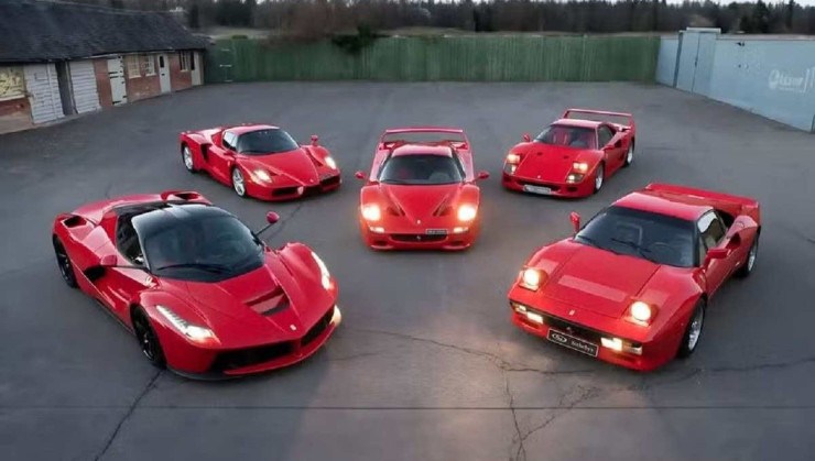 Modelos históricos da Ferrari podem ser arrematados pelo mesmo comprador