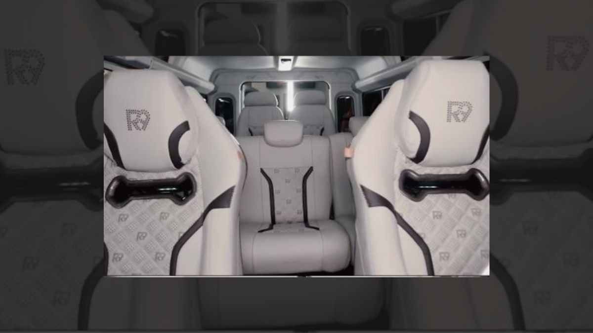 Sete bancos customizados do Land Rover Defender de Ronaldo na cor Gelo