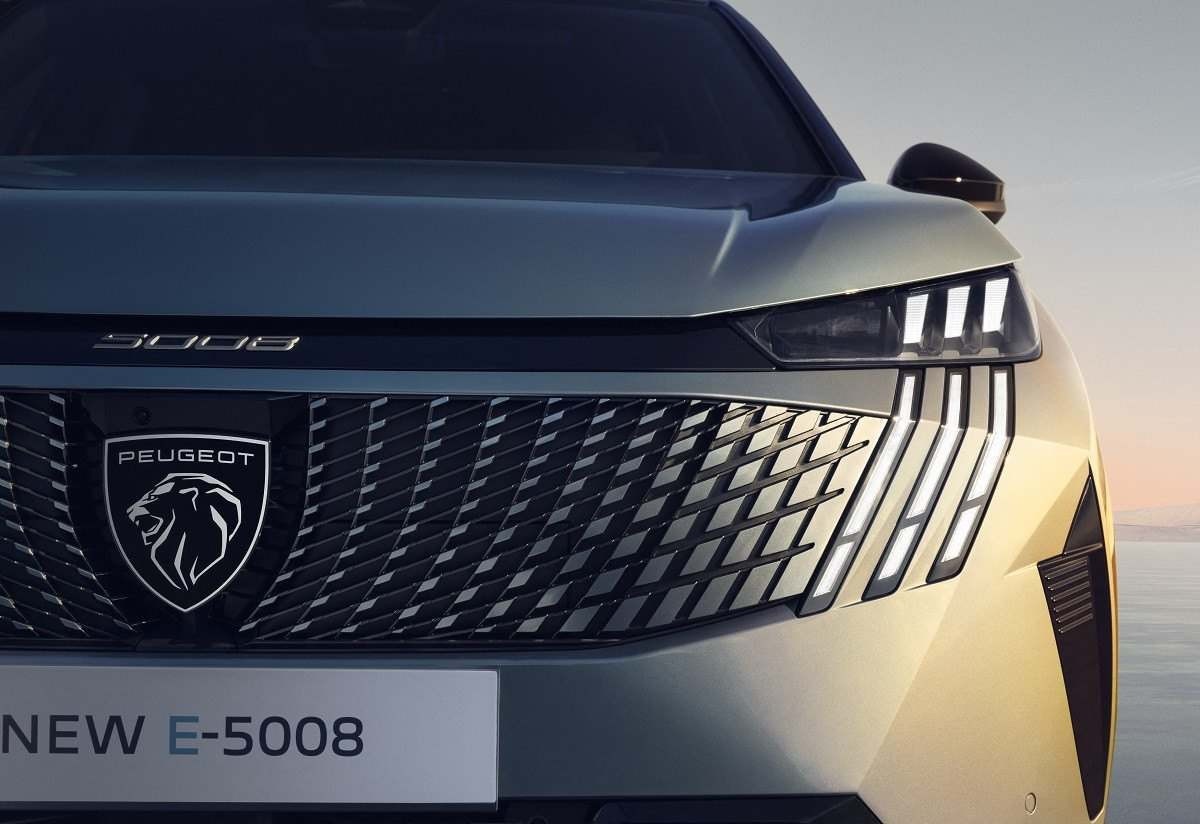 Novo E-5008: conheça o SUV elétrico de sete lugares da Peugeot