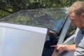 Tesla Cybertruck: youtuber testa prevenção de esmagamento com dedo 