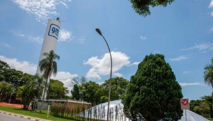 Complexo industrial da GM em São José dos Campos (SP) é um dos maiores do Brasil