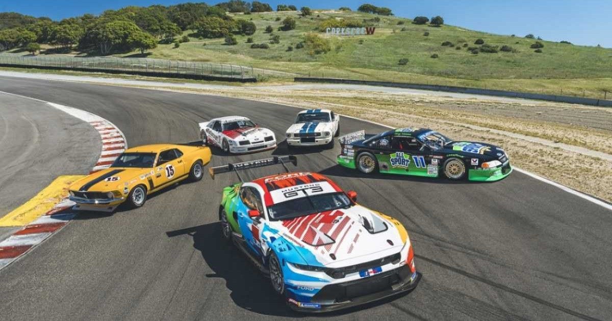 O Ford Mustang GT3 recebeu pintura especial para homenagear carros que venceram corridas no passado