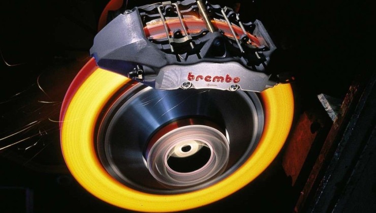 Sistema de freio a disco da Brembro com superaquecimento que causa o fading