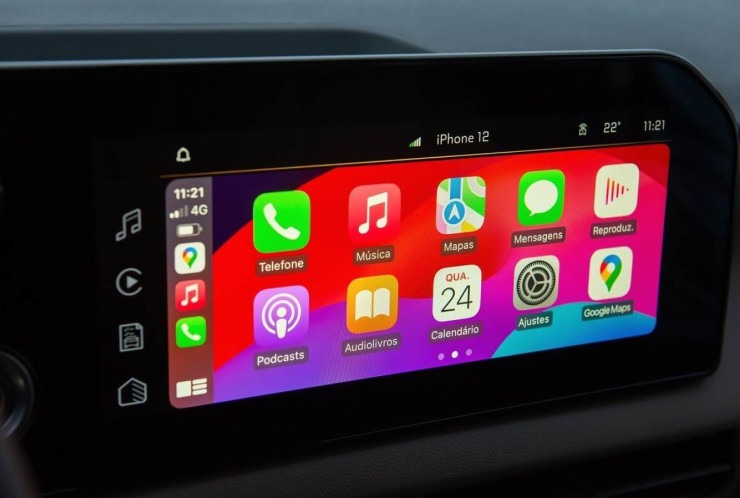 Tela de 11 polegadas da central multim&iacute;dia da Chevrolet S10 2025, mostrando diversos aplicativos via espelhamento de celular com sistema Apple CarPlay