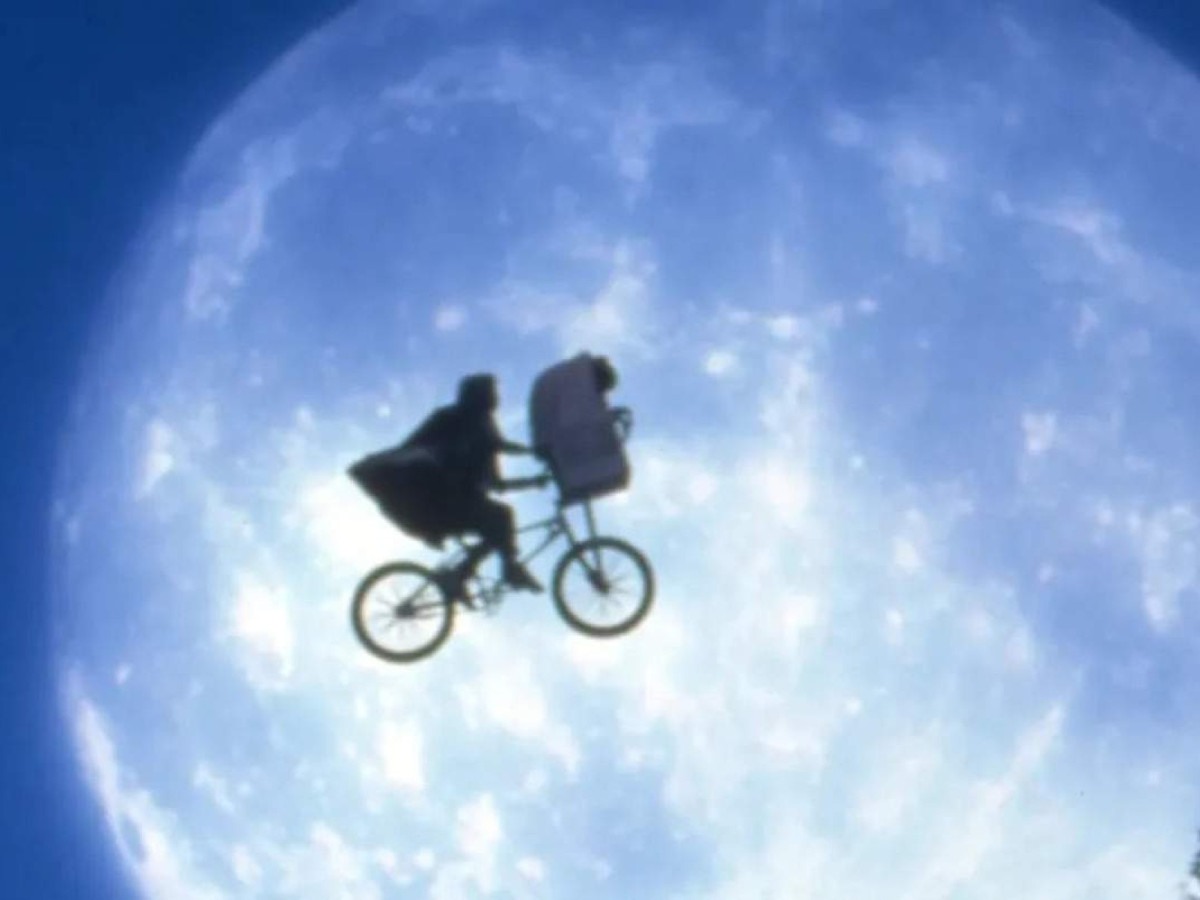 Bicicleta BMX da icônica cena do filme 'E.T' vai à leilão