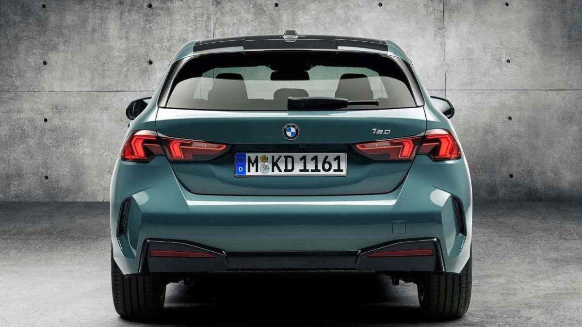 A BMW está excluindo a letra i do nome dos seus carros a gasolina, começando pelo Série 1