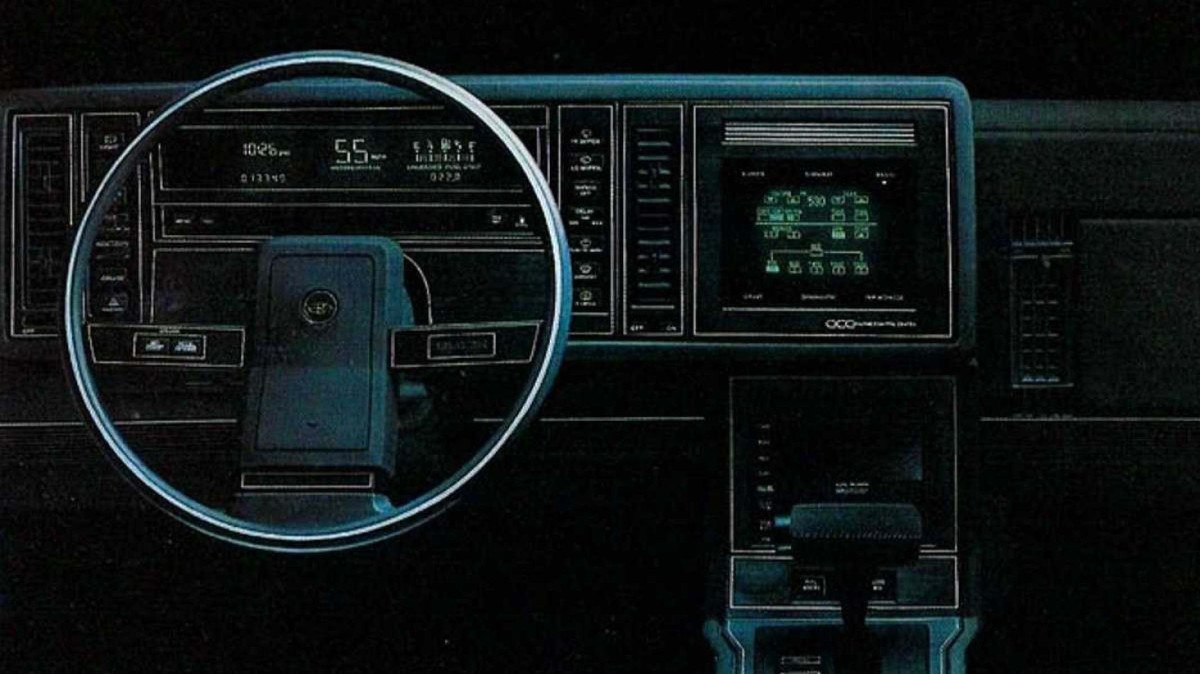Primeiro sistema multimídia fez sua estreia em 1986, no Buick Riviera.