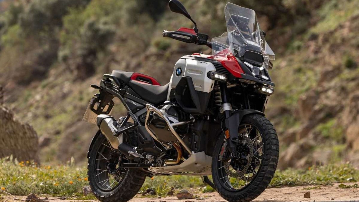  BMW R 1300 GS Adventure ficou ainda mais robusta, com visual renovado
    