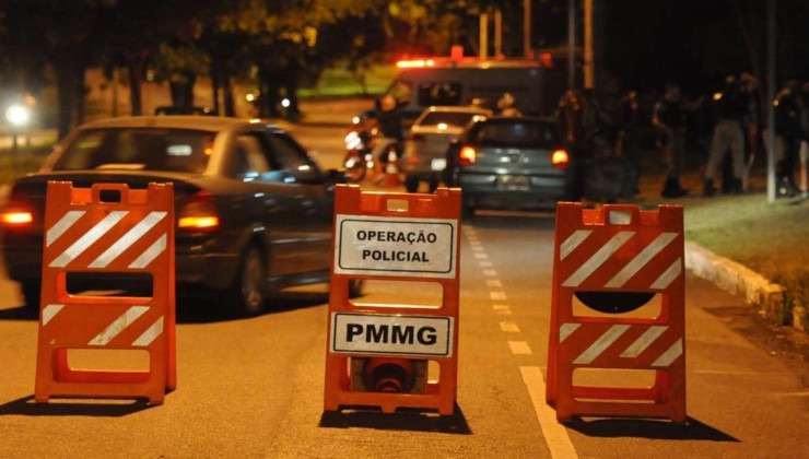 Blitz pode ter ambulância com estrutura para fazer coleta de sangue para detecção do uso de drogas -  (crédito: Arquivo EM)
