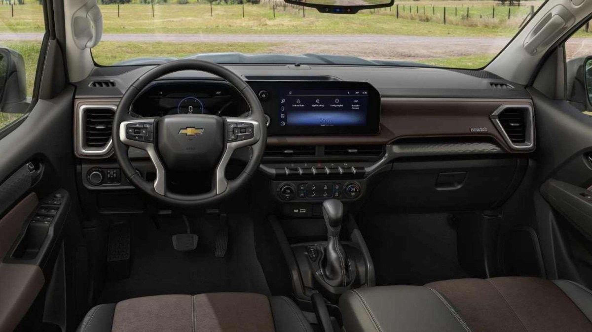 Teste do Chevrolet S10 2025, na versão top High Country, que passou por uma profunda reestilização.