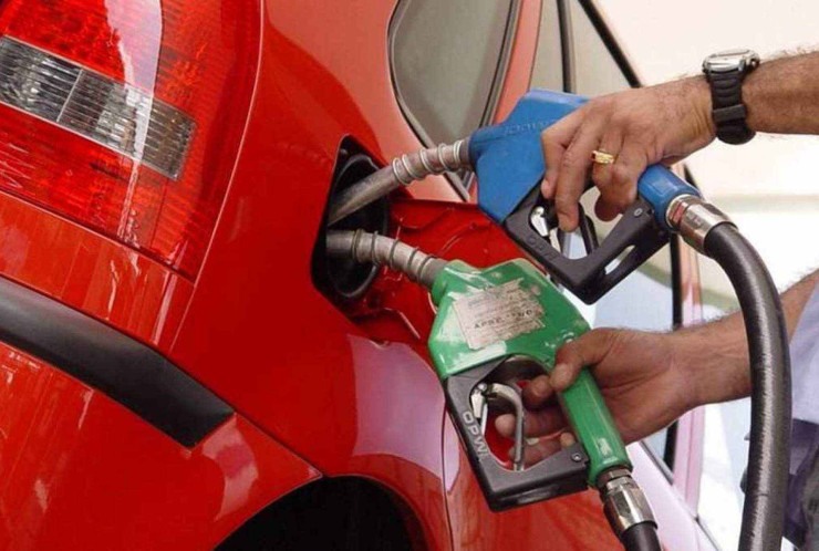 Mais &aacute;lcool na gasolina pode estragar o motor: mito ou verdade?