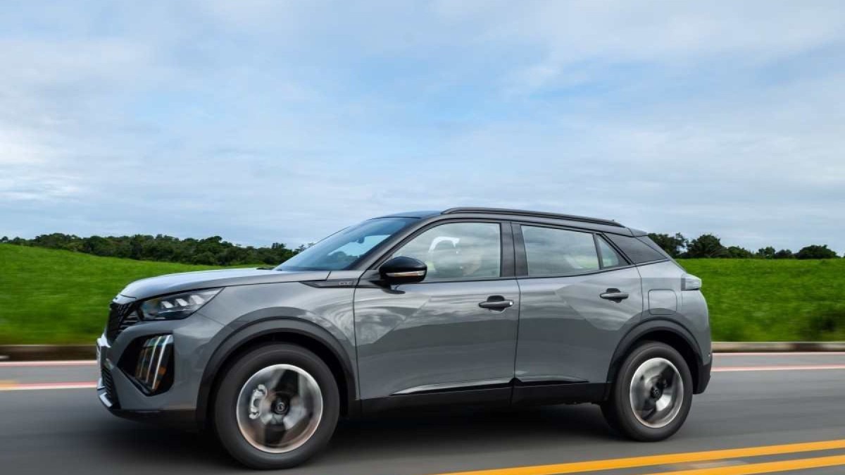 Nova geração do Peugeot 2008 tem 7 centímetros a mais de distância entre-eixos em relação à anterior