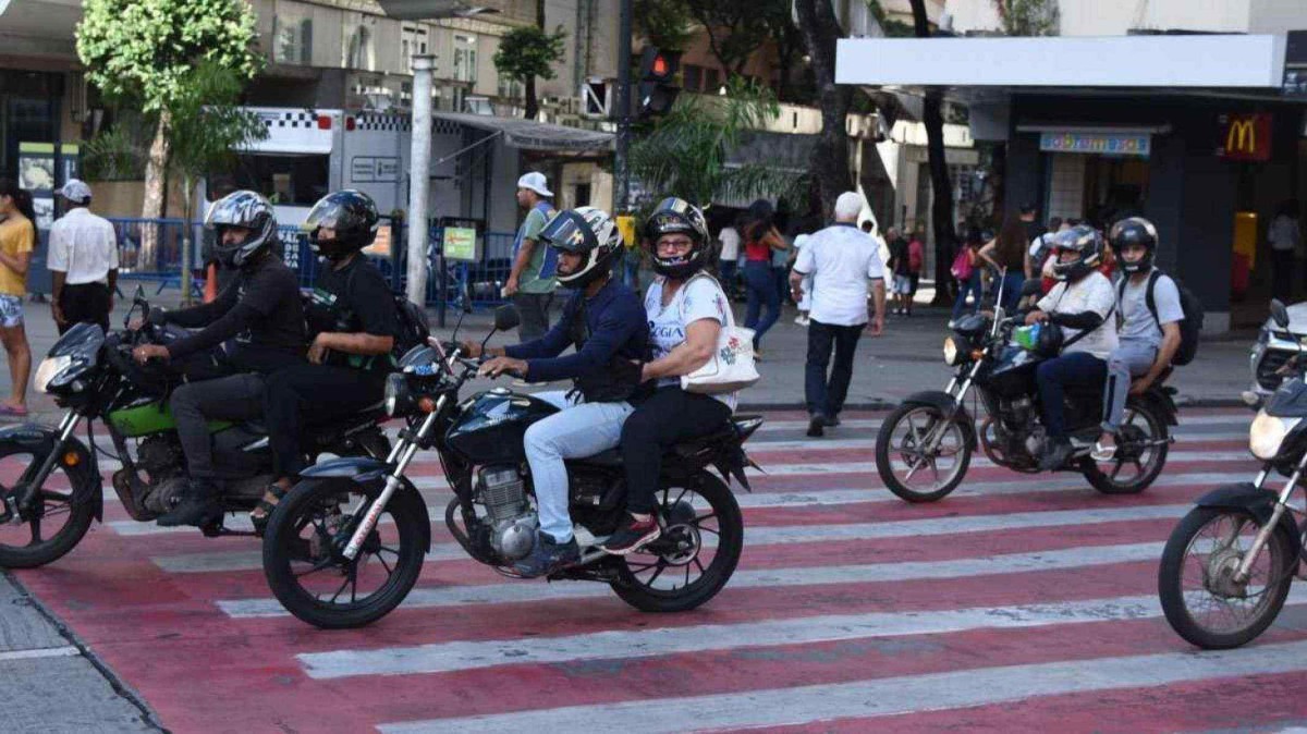 Carros típicos de motoristas folgados.