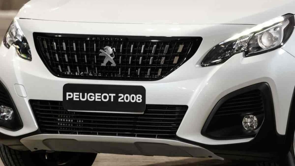 Primeira geração do Peugeot 2008 não fez sucesso no Brasil