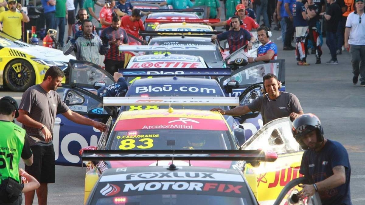 Chevrolet Cruze e Toyota Corolla são os carros da temporada 2024 da Stock Car Pro Series
      