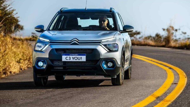 Citroën C3 You 2025, nova versão de topo ganha motor 1.0 turbo e câmbio automático CVT. 