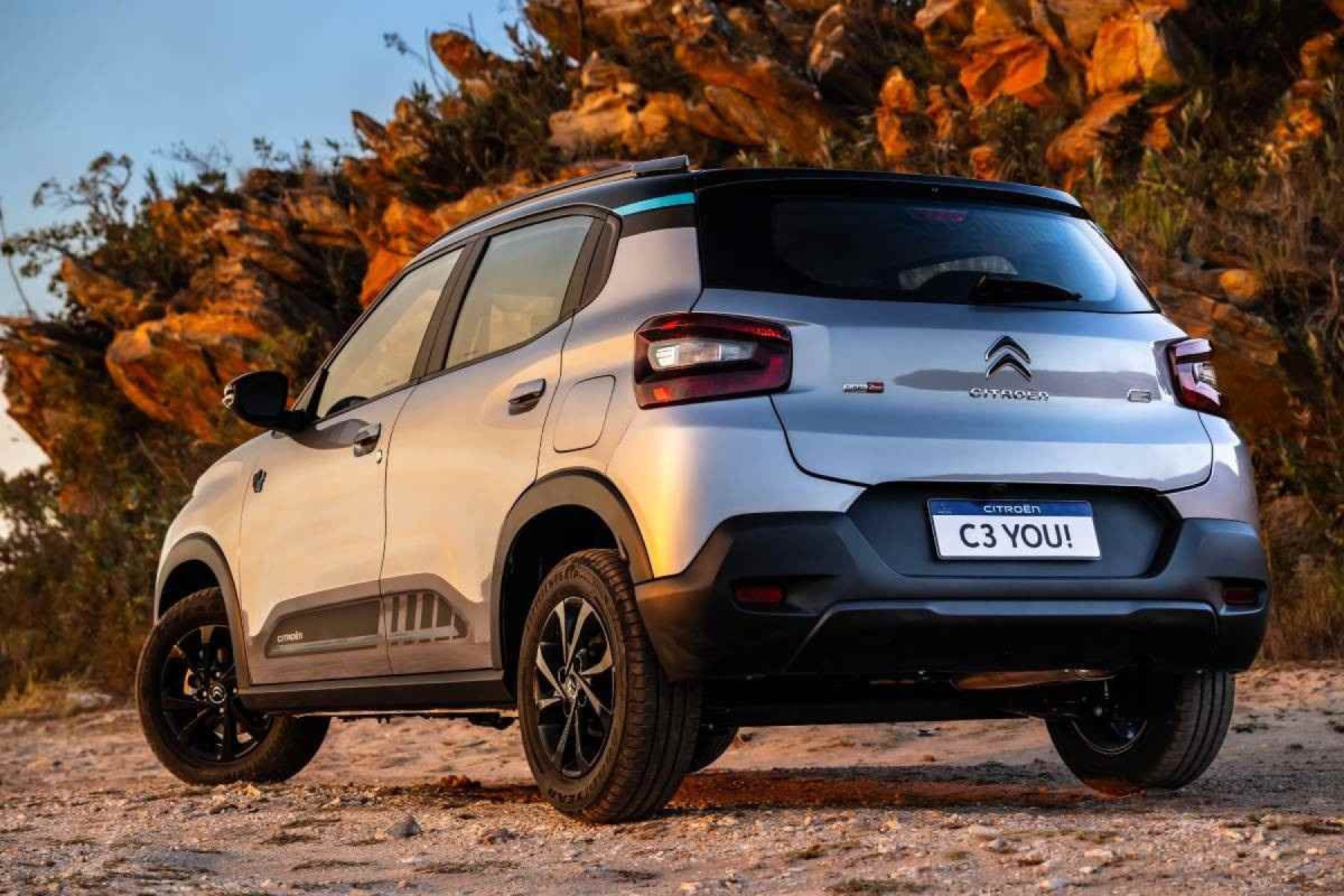 Citroën C3 You 2025, nova versão de topo ganha motor 1.0 turbo e câmbio automático CVT. 