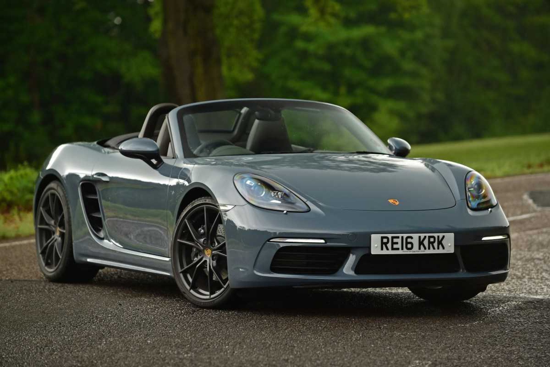 Porsche 718 Boxster é o conversível mais acessível da Porsche 