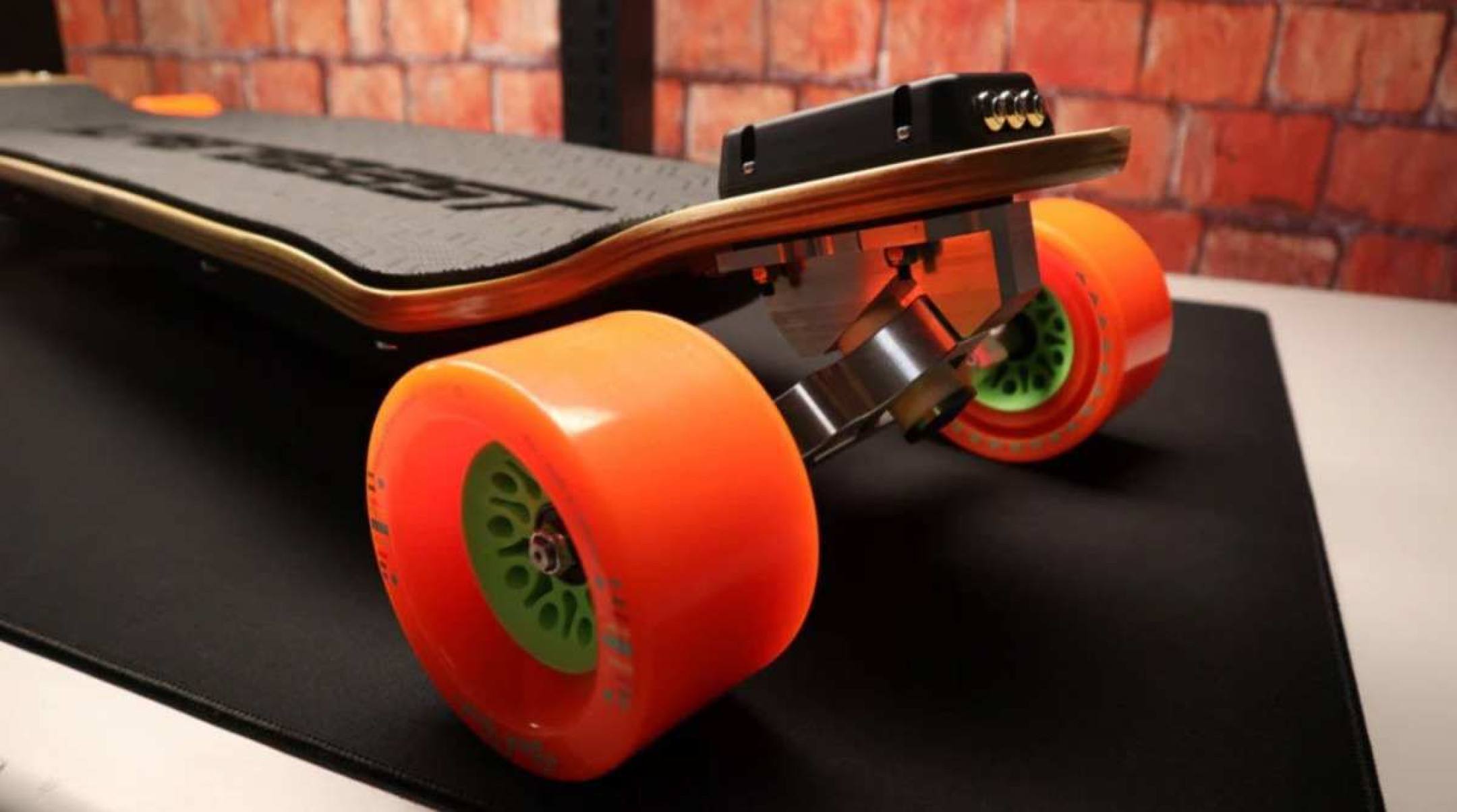 Skate elétrico Superbeast SL/R: