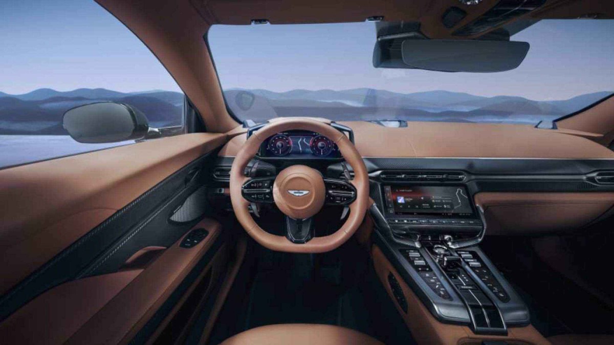 Interior conta com multimídia exclusiva desenvolvida do zero pela Aston Martin