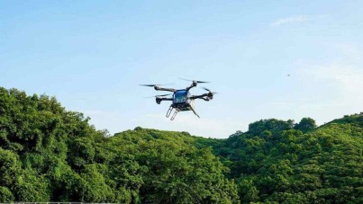 Carros voadores batem em teste na China; homem fica ferido