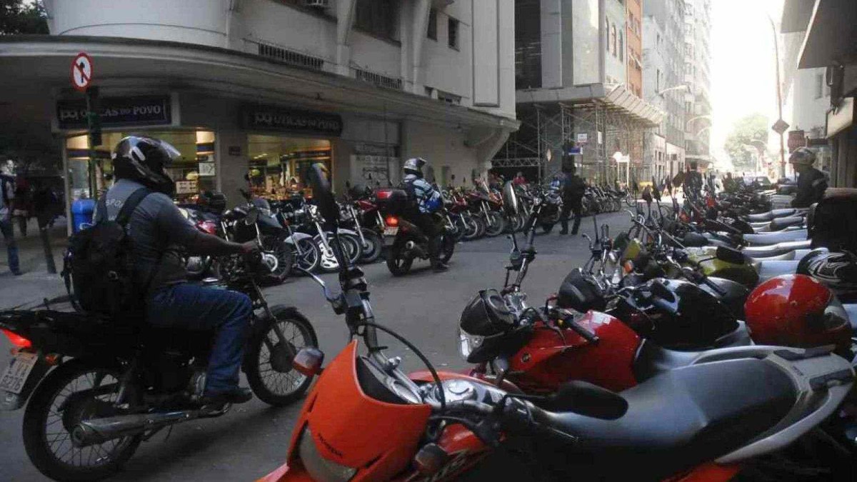 Motocicletas estão muito presentes em grandes centros urbanos