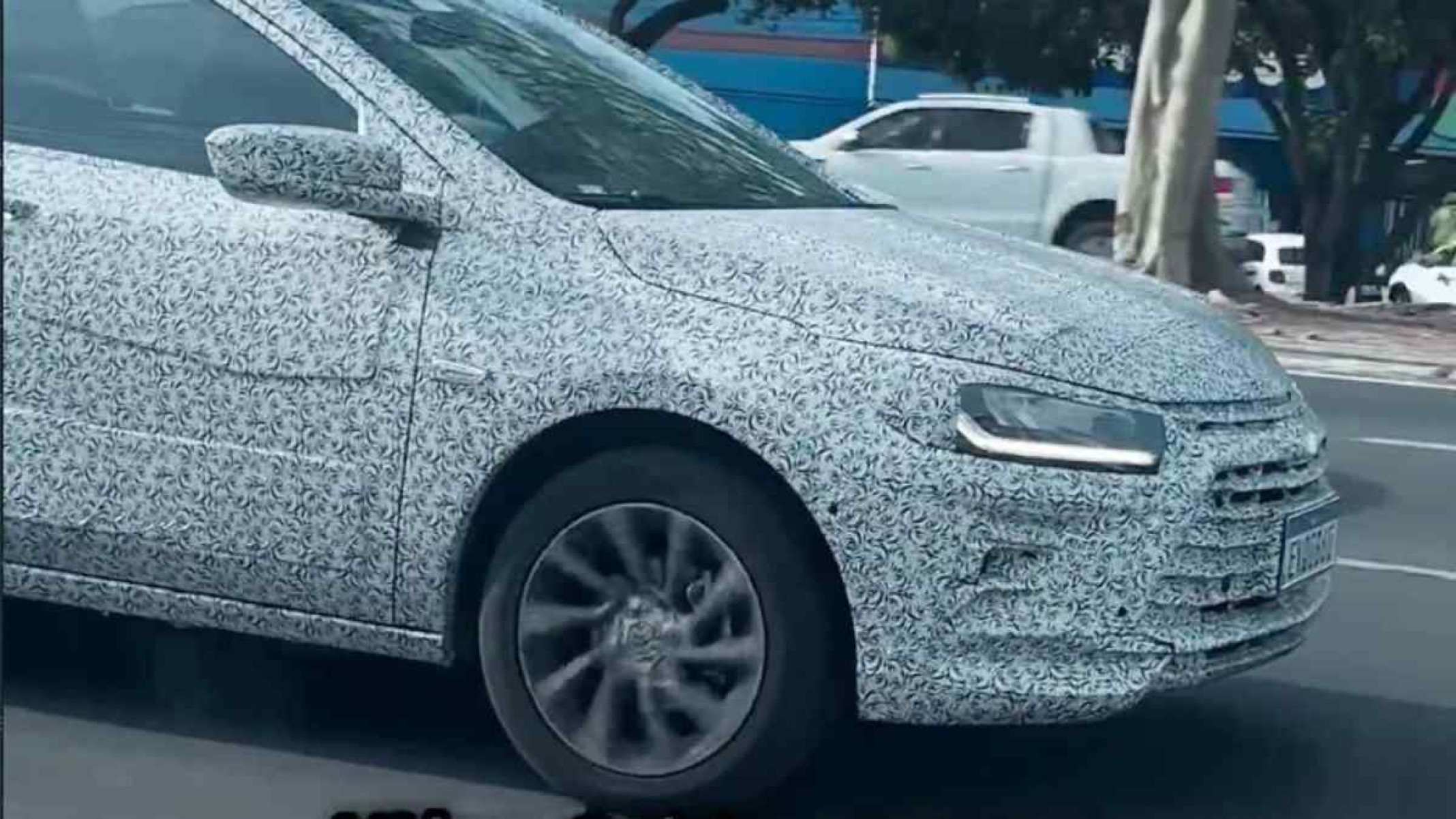 Flagra: Chevrolet Onix e Onix Plus são vistos camuflados; o que isso quer dizer?