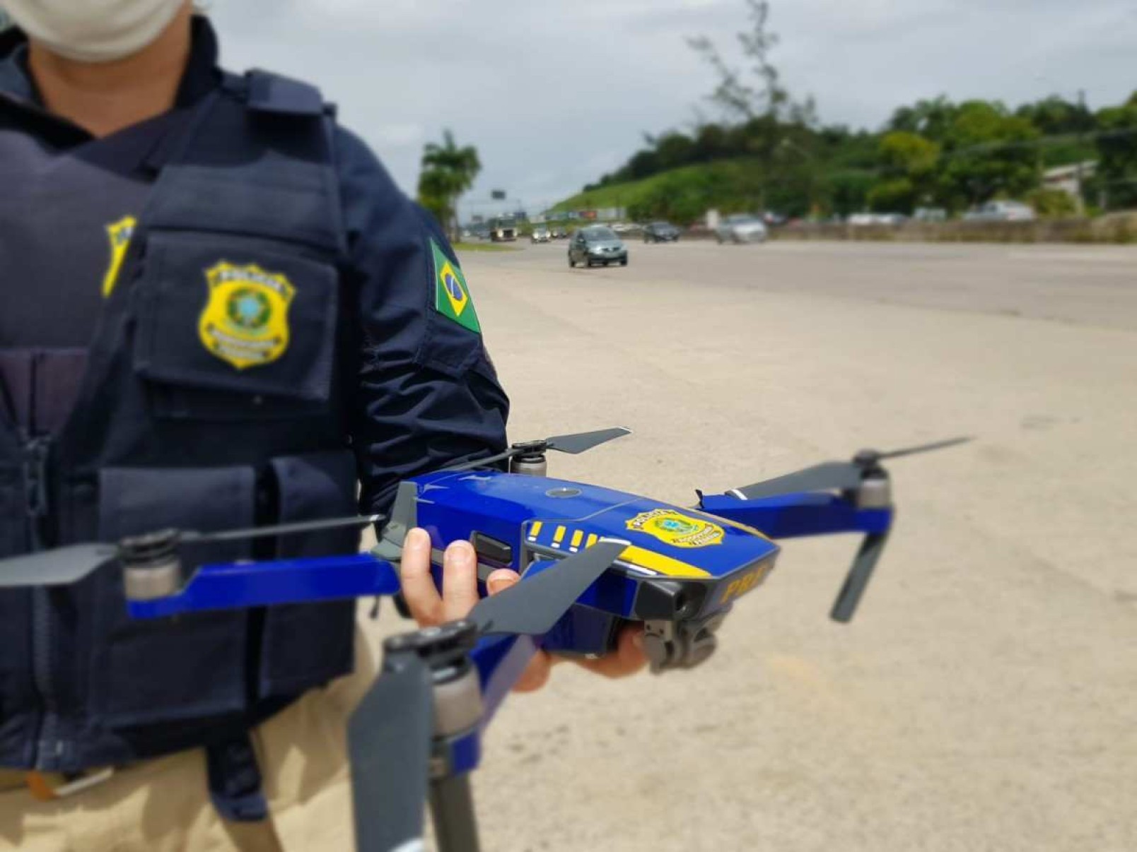 PRF utiliza drones para multar motoristas em rodovias