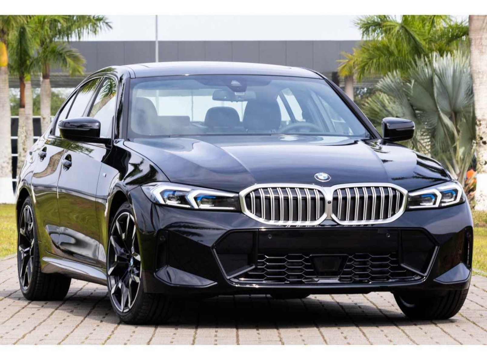 BMW Série 3 2025 recebe atualizações visuais e novos recursos; veja os preços