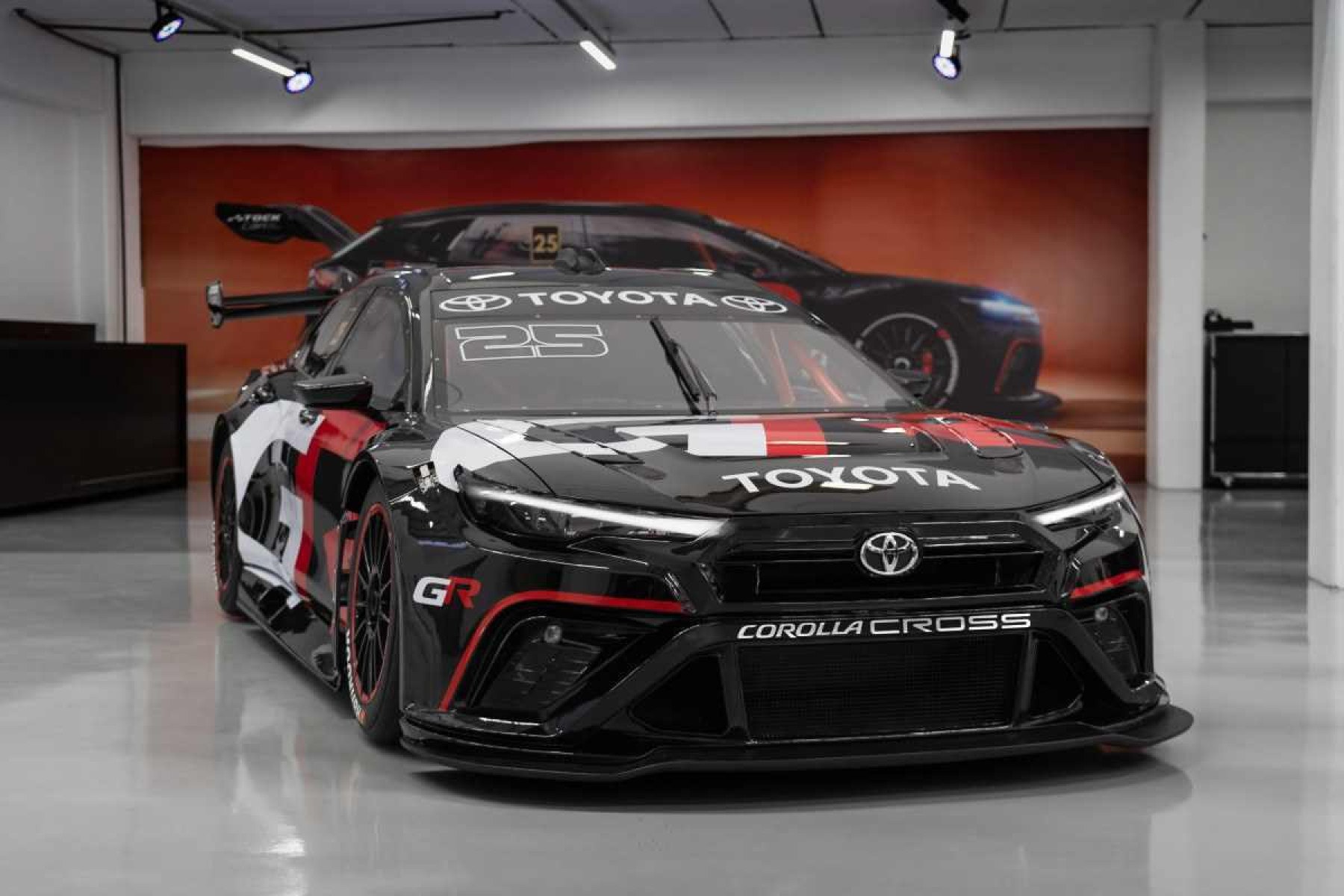 Toyota revela novo Corolla Cross para Stock Car 2025