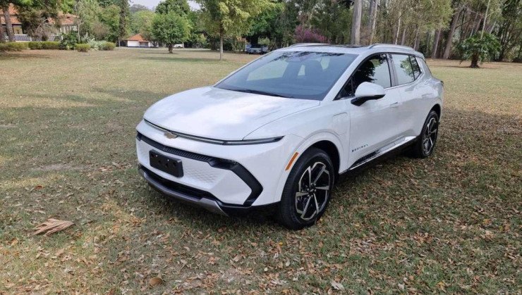 Linhas minimalistas ditam o tom do Chevrolet Equinox EV