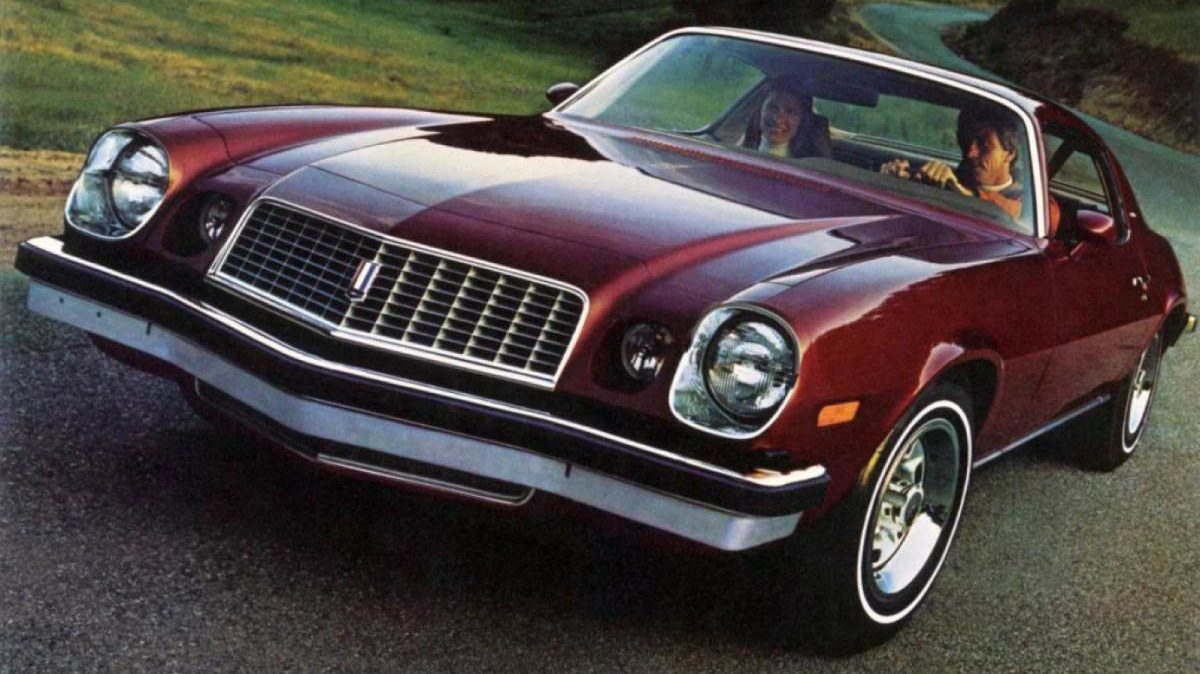 Linha 1974 do Camaro estreou dianteira mais agressiva